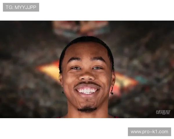 斯科蒂·巴恩斯无球跑动提升球队三分效率拉开防守空间